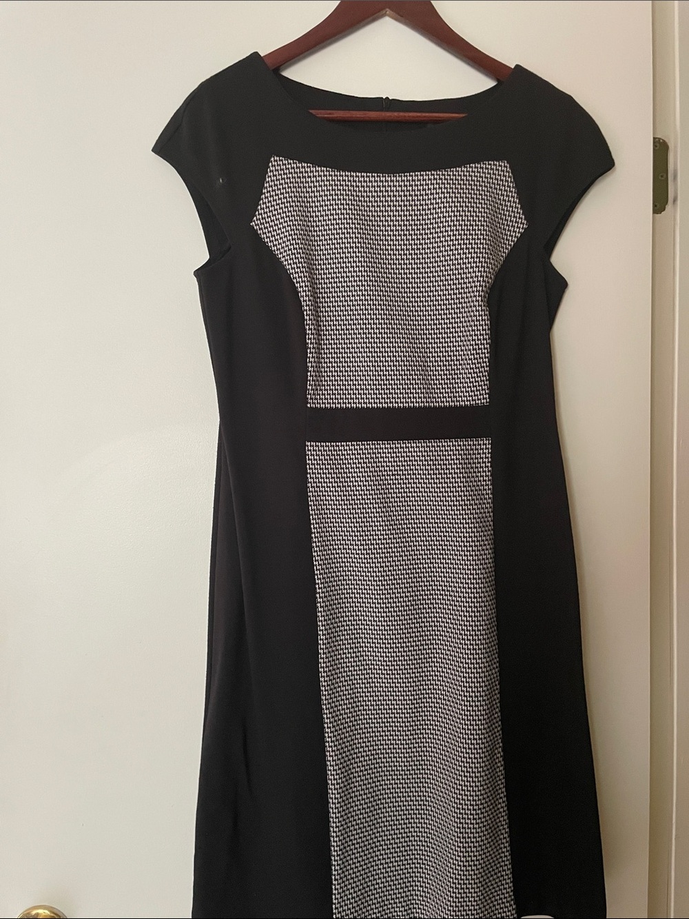 Sophisticated Black Dress with Houndstooth Panel - Perfect for Work